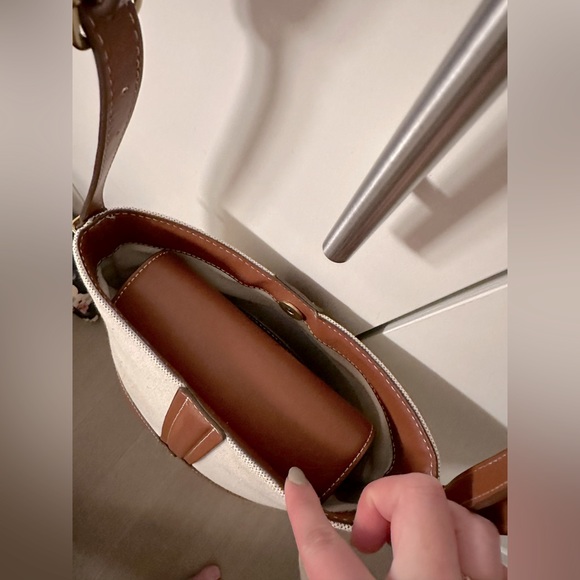 COPY - Zara adjustable strap bucket bag - Picture 11 of 12